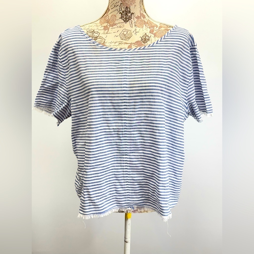SUSINA Blue and White stripe boxy short sleeve top with raw hem size L